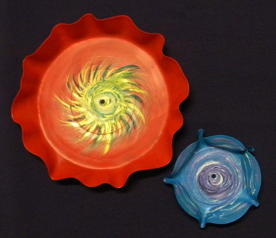 image of 2 painted bowls made from old records